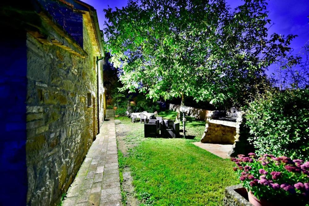 Agriturismo Corvaia Radicofani Exterior photo